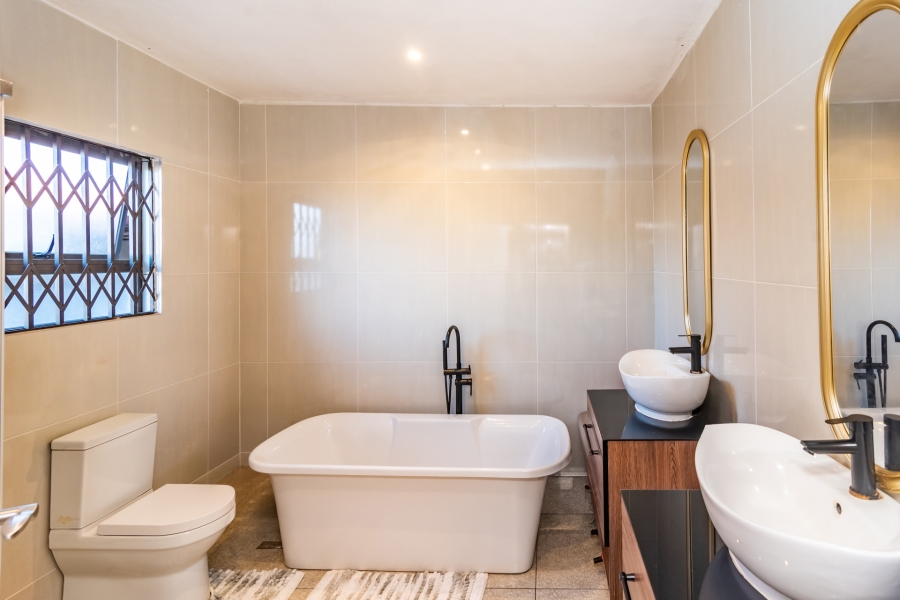 3 Bedroom Property for Sale in Protea Glen Gauteng