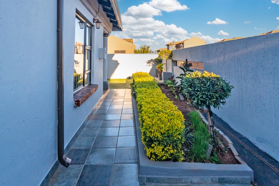 3 Bedroom Property for Sale in Protea Glen Gauteng