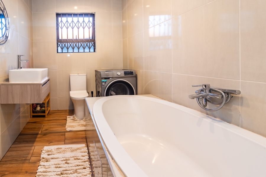 3 Bedroom Property for Sale in Protea Glen Gauteng