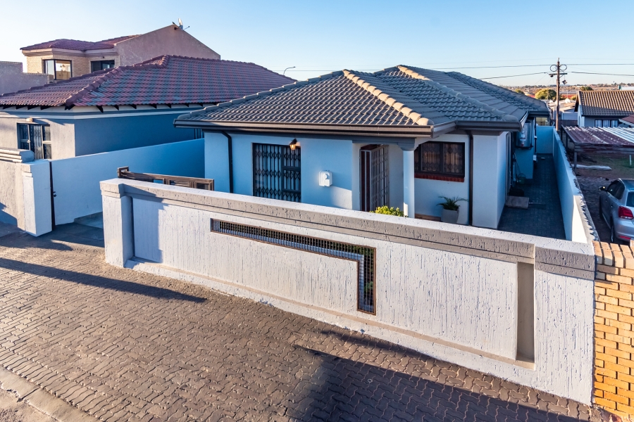 3 Bedroom Property for Sale in Protea Glen Gauteng