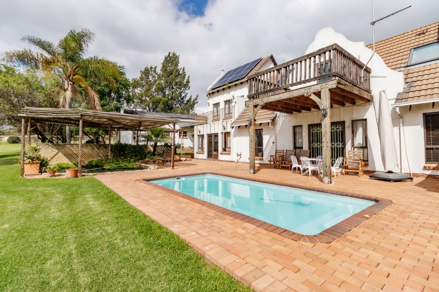 9 Bedroom Property for Sale in Austinview Gauteng