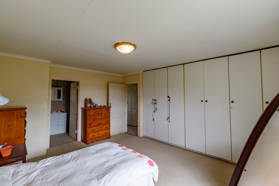 9 Bedroom Property for Sale in Austinview Gauteng