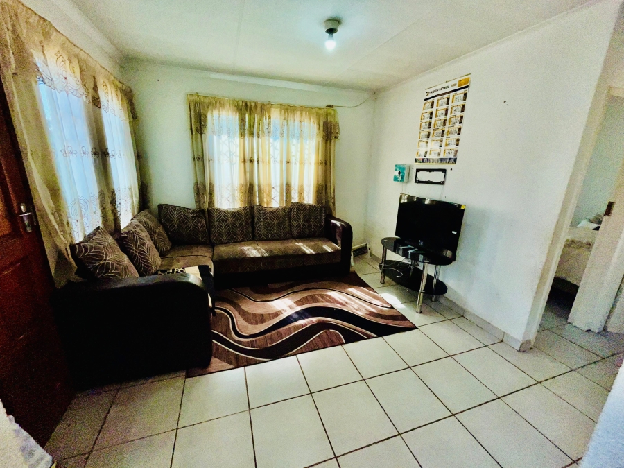 2 Bedroom Property for Sale in Nellmapius Gauteng