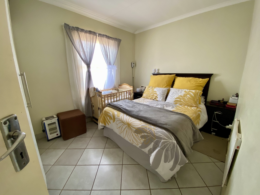 2 Bedroom Property for Sale in Kirkney Gauteng