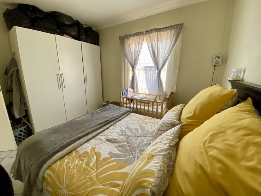 2 Bedroom Property for Sale in Kirkney Gauteng