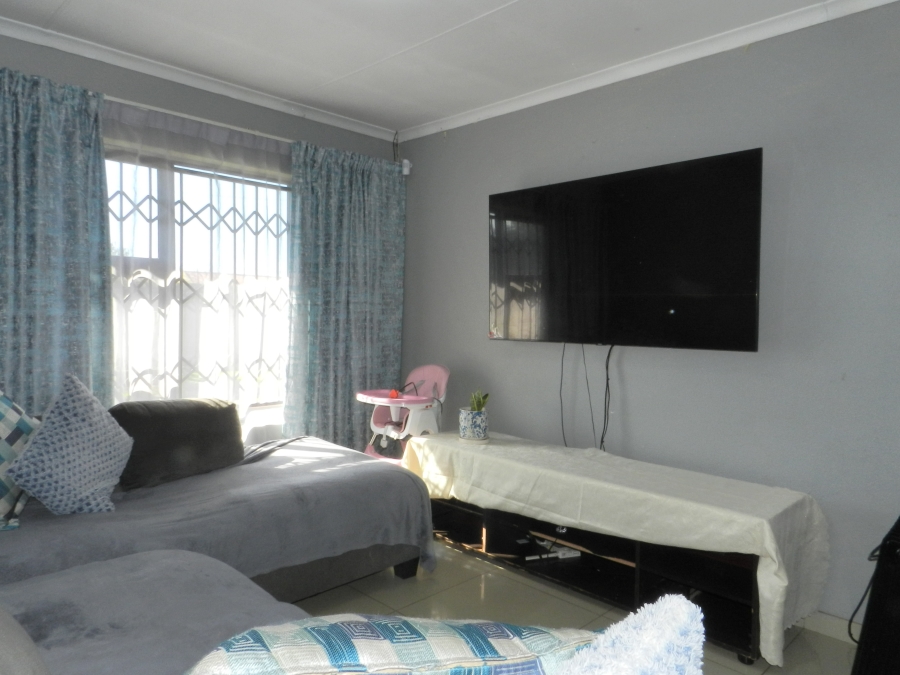 To Let 3 Bedroom Property for Rent in Mindalore Gauteng