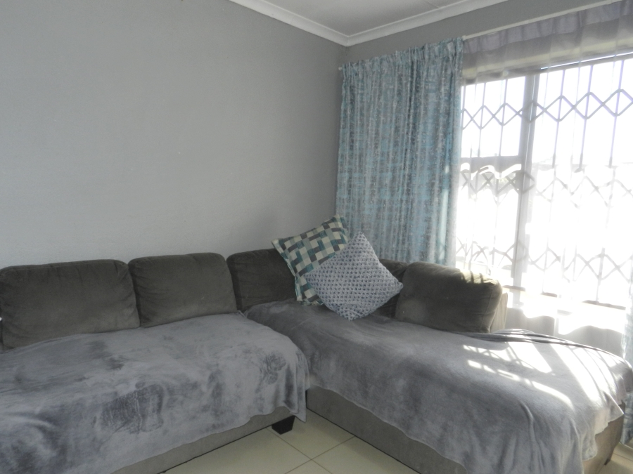 To Let 3 Bedroom Property for Rent in Mindalore Gauteng