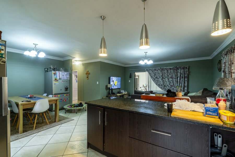 4 Bedroom Property for Sale in Val de Grace Gauteng