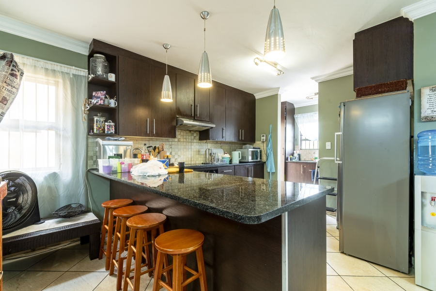4 Bedroom Property for Sale in Val de Grace Gauteng