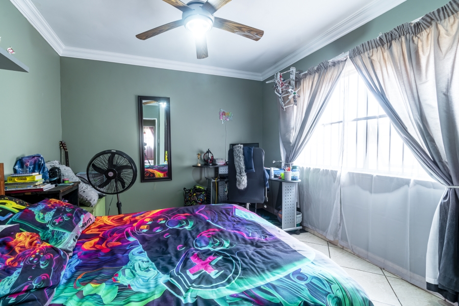 4 Bedroom Property for Sale in Val de Grace Gauteng