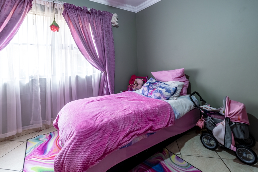 4 Bedroom Property for Sale in Val de Grace Gauteng