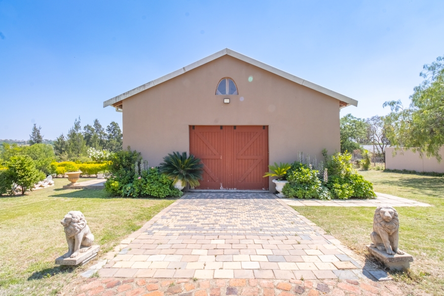 5 Bedroom Property for Sale in Farmall A H Gauteng