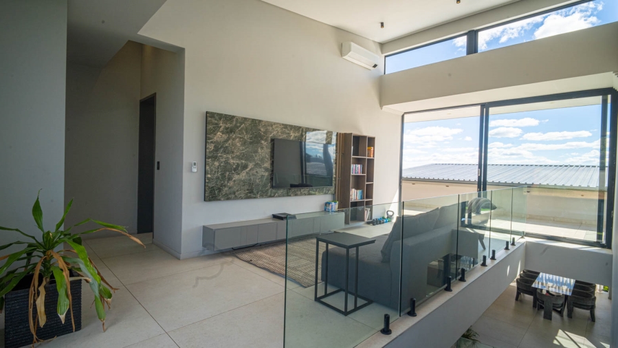 4 Bedroom Property for Sale in Helderfontein Estate Gauteng