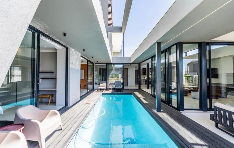4 Bedroom Property for Sale in Helderfontein Estate Gauteng