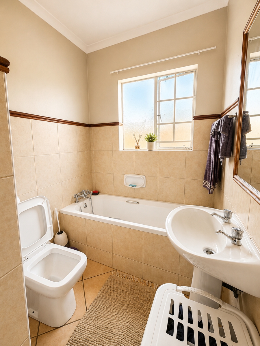 3 Bedroom Property for Sale in Monavoni Gauteng