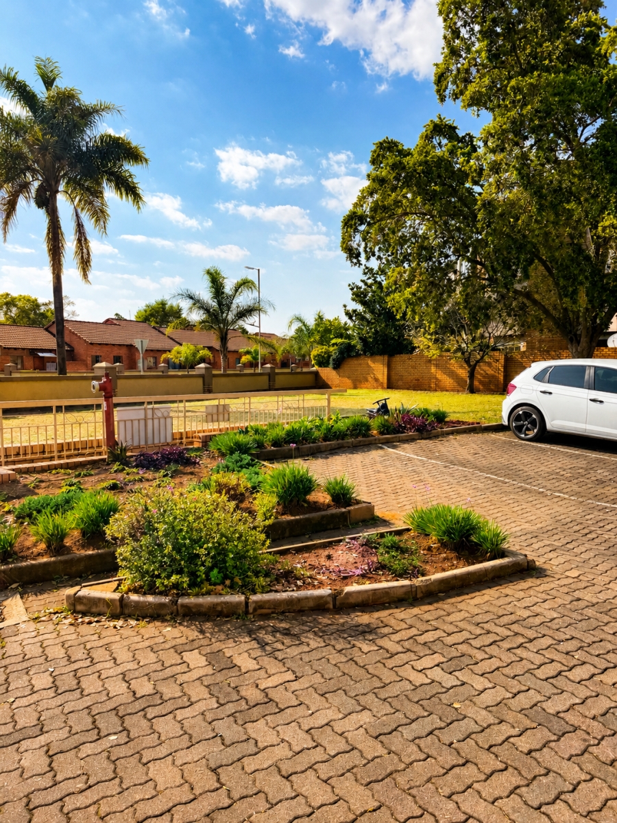 3 Bedroom Property for Sale in Monavoni Gauteng
