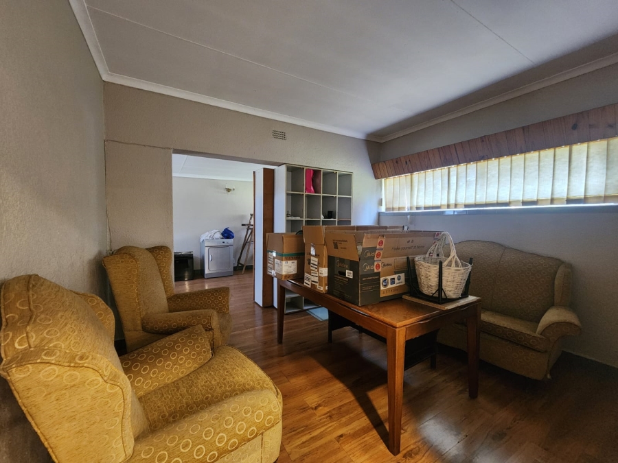 5 Bedroom Property for Sale in Meyerton Central Gauteng