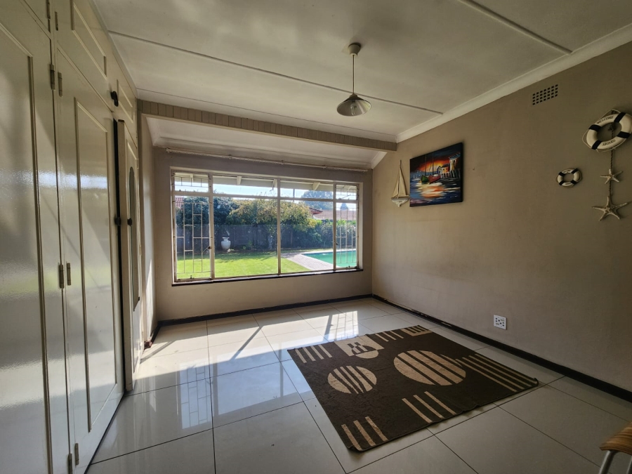 5 Bedroom Property for Sale in Meyerton Central Gauteng
