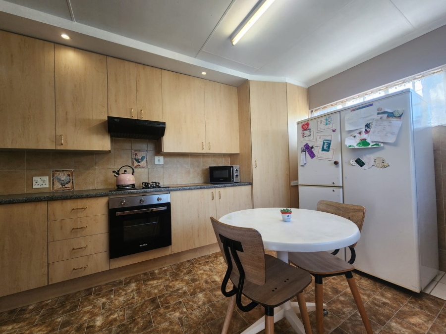 5 Bedroom Property for Sale in Meyerton Central Gauteng