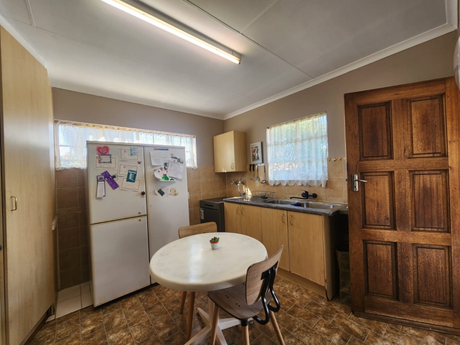5 Bedroom Property for Sale in Meyerton Central Gauteng