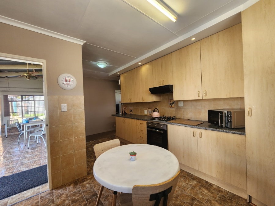 5 Bedroom Property for Sale in Meyerton Central Gauteng
