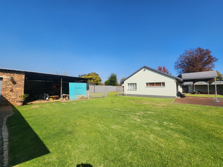 5 Bedroom Property for Sale in Meyerton Central Gauteng