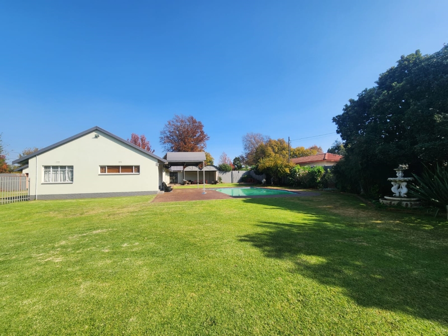 5 Bedroom Property for Sale in Meyerton Central Gauteng