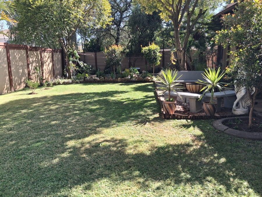 3 Bedroom Property for Sale in Edenvale Central Gauteng