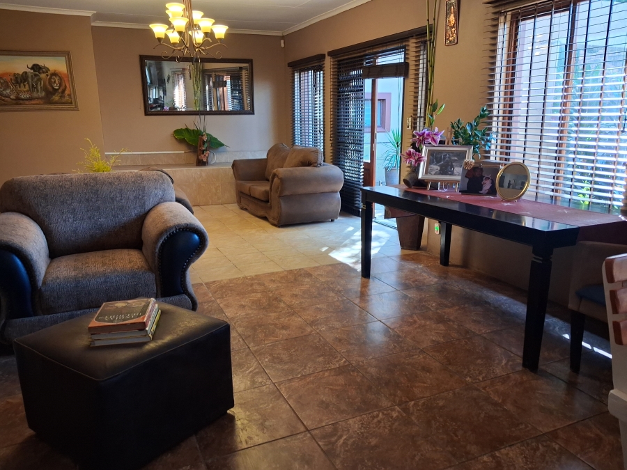 3 Bedroom Property for Sale in Edenvale Central Gauteng