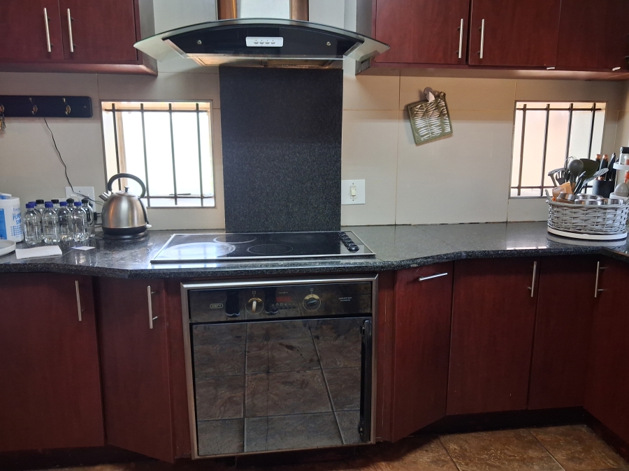3 Bedroom Property for Sale in Edenvale Central Gauteng