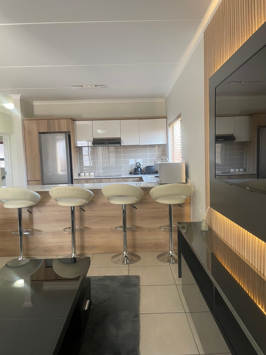 To Let 2 Bedroom Property for Rent in Linbro Park Gauteng