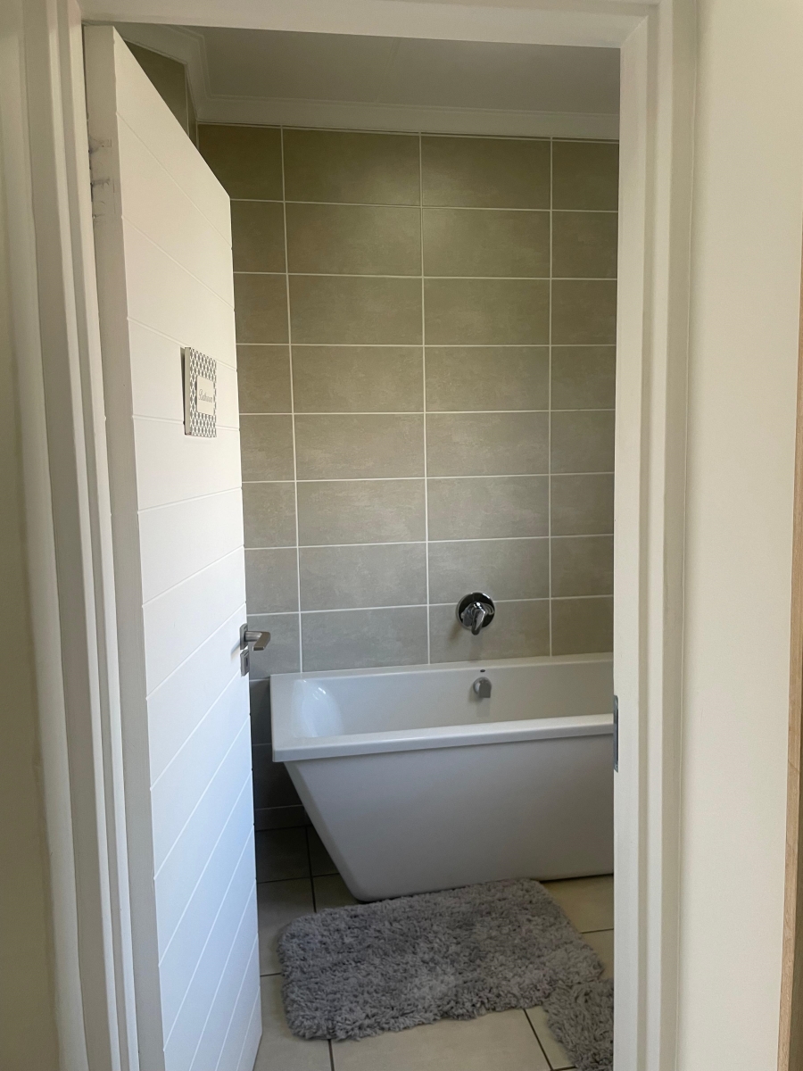 To Let 2 Bedroom Property for Rent in Linbro Park Gauteng