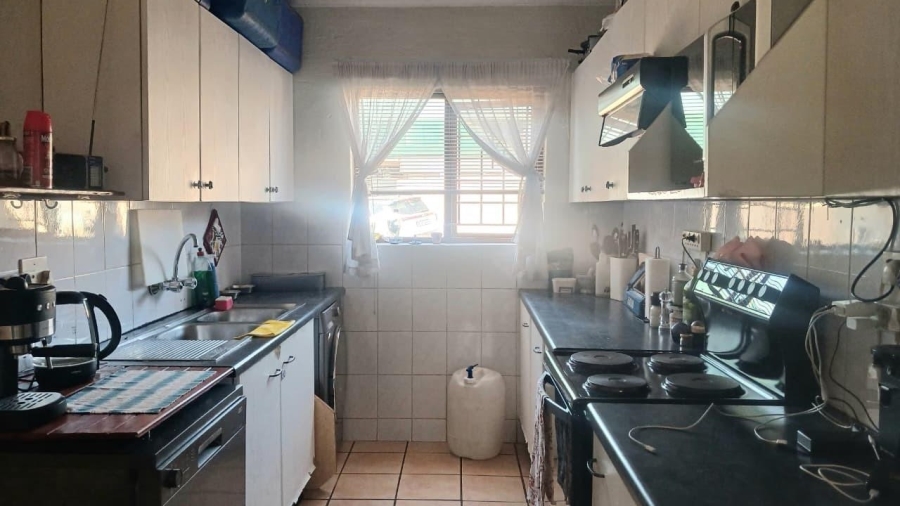 2 Bedroom Property for Sale in Glenvista Gauteng