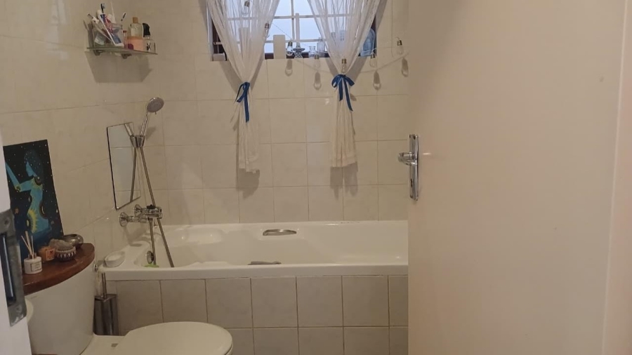 2 Bedroom Property for Sale in Glenvista Gauteng