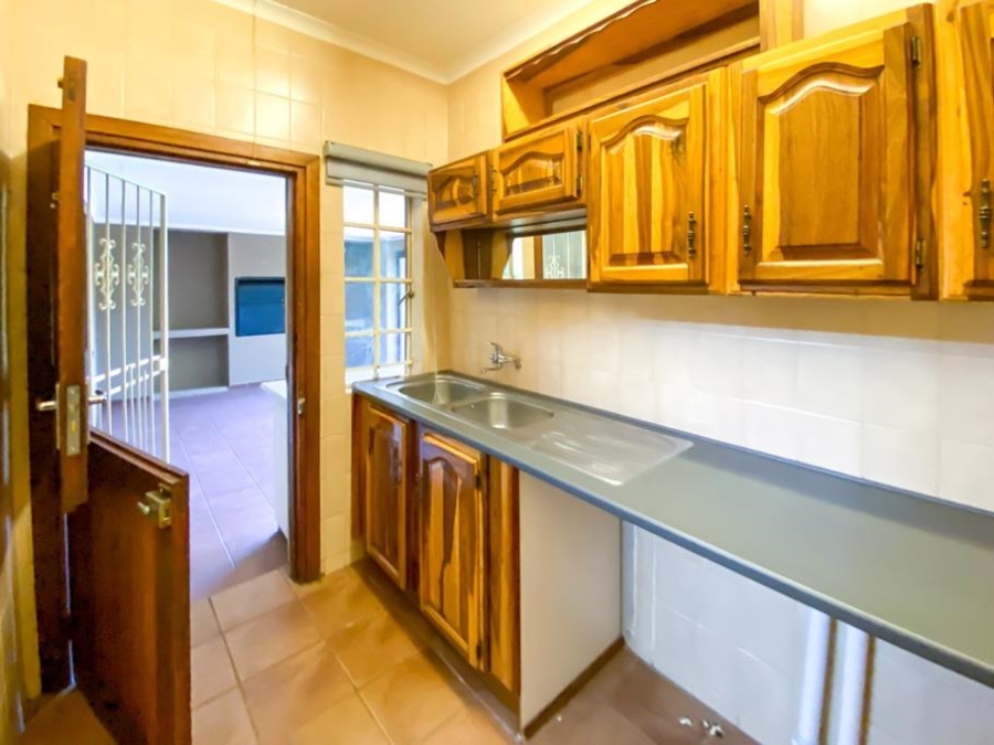 4 Bedroom Property for Sale in Glen Marais Gauteng
