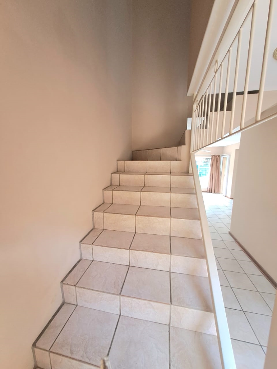 To Let 3 Bedroom Property for Rent in Three Rivers Gauteng