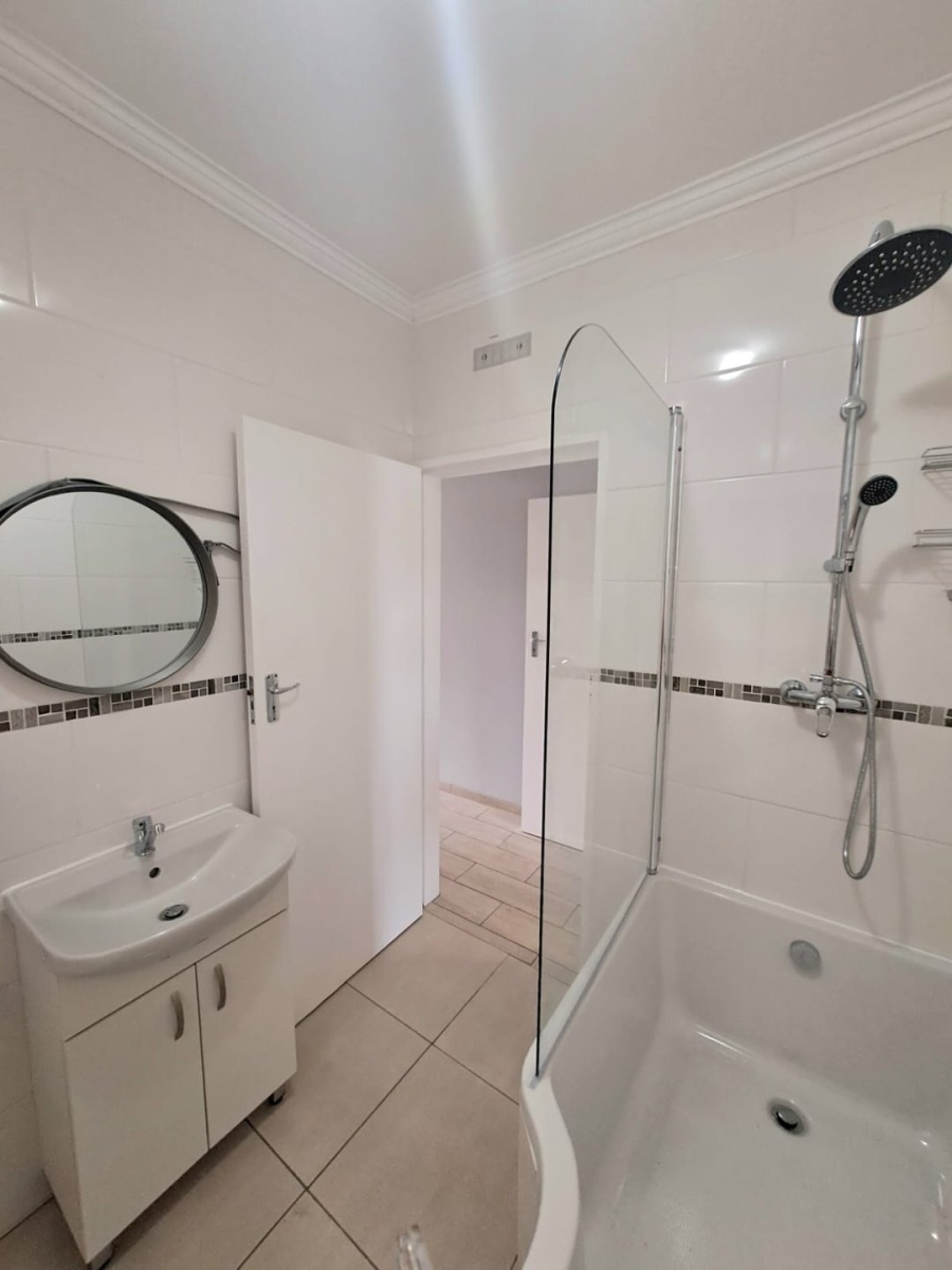 To Let 3 Bedroom Property for Rent in Three Rivers Gauteng
