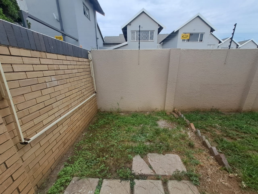 To Let 3 Bedroom Property for Rent in Three Rivers Gauteng