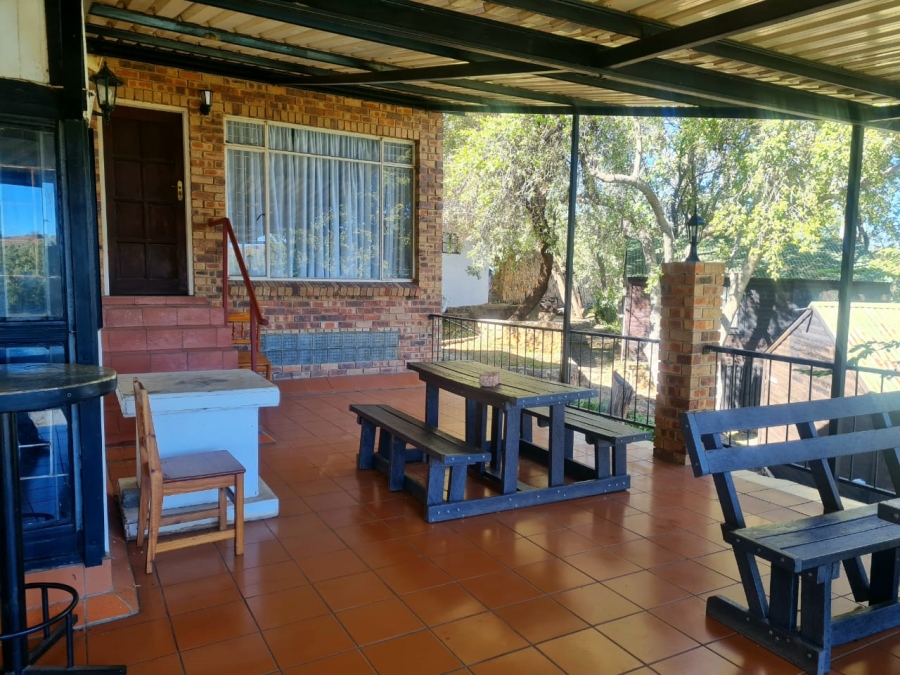 9 Bedroom Property for Sale in Vaaloewer Gauteng