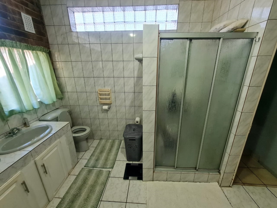 9 Bedroom Property for Sale in Vaaloewer Gauteng