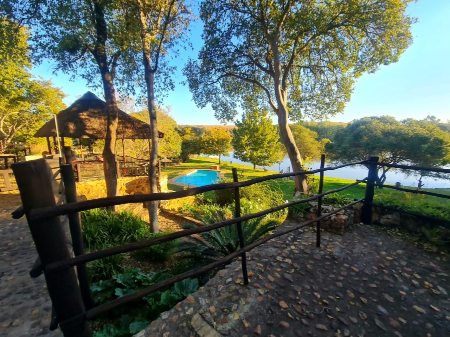 9 Bedroom Property for Sale in Vaaloewer Gauteng