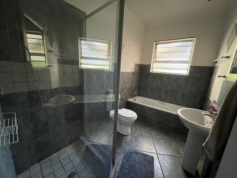 8 Bedroom Property for Sale in Dalpark Ext 1 Gauteng