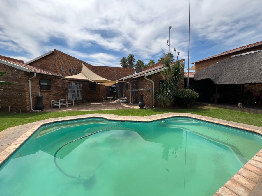 8 Bedroom Property for Sale in Dalpark Ext 1 Gauteng