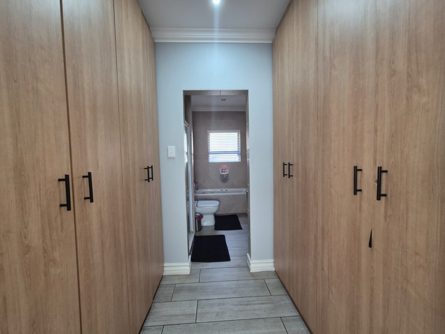 3 Bedroom Property for Sale in Vanderbijlpark SW 5 Gauteng
