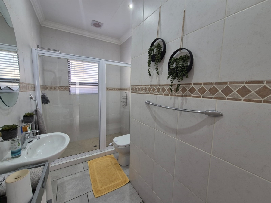 3 Bedroom Property for Sale in Vanderbijlpark SW 5 Gauteng