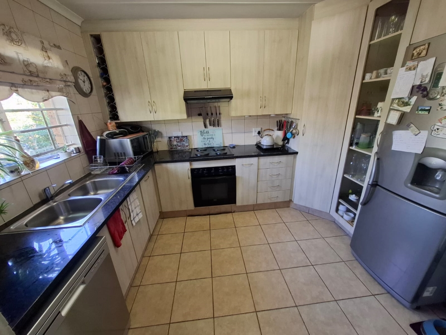 3 Bedroom Property for Sale in Annlin Gauteng