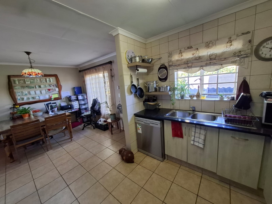 3 Bedroom Property for Sale in Annlin Gauteng