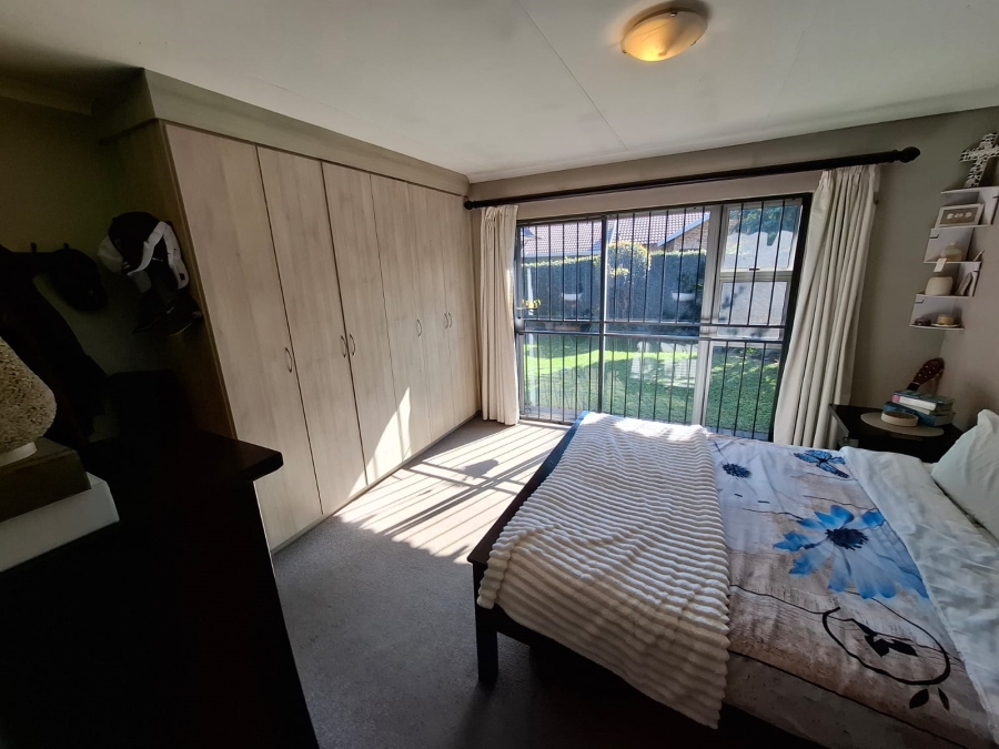 3 Bedroom Property for Sale in Annlin Gauteng