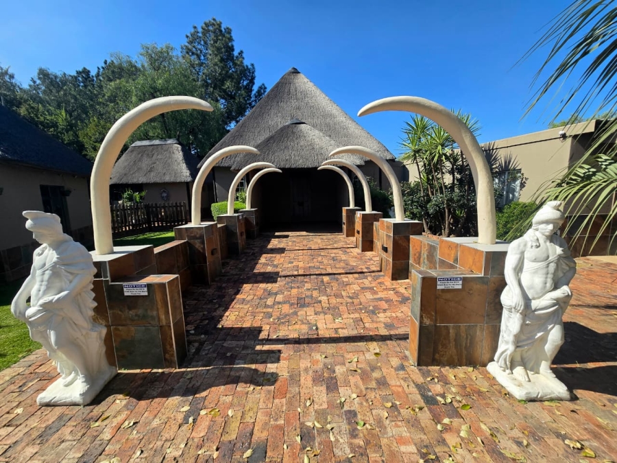 3 Bedroom Property for Sale in Mooilande Gauteng
