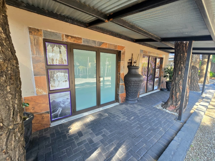 3 Bedroom Property for Sale in Mooilande Gauteng